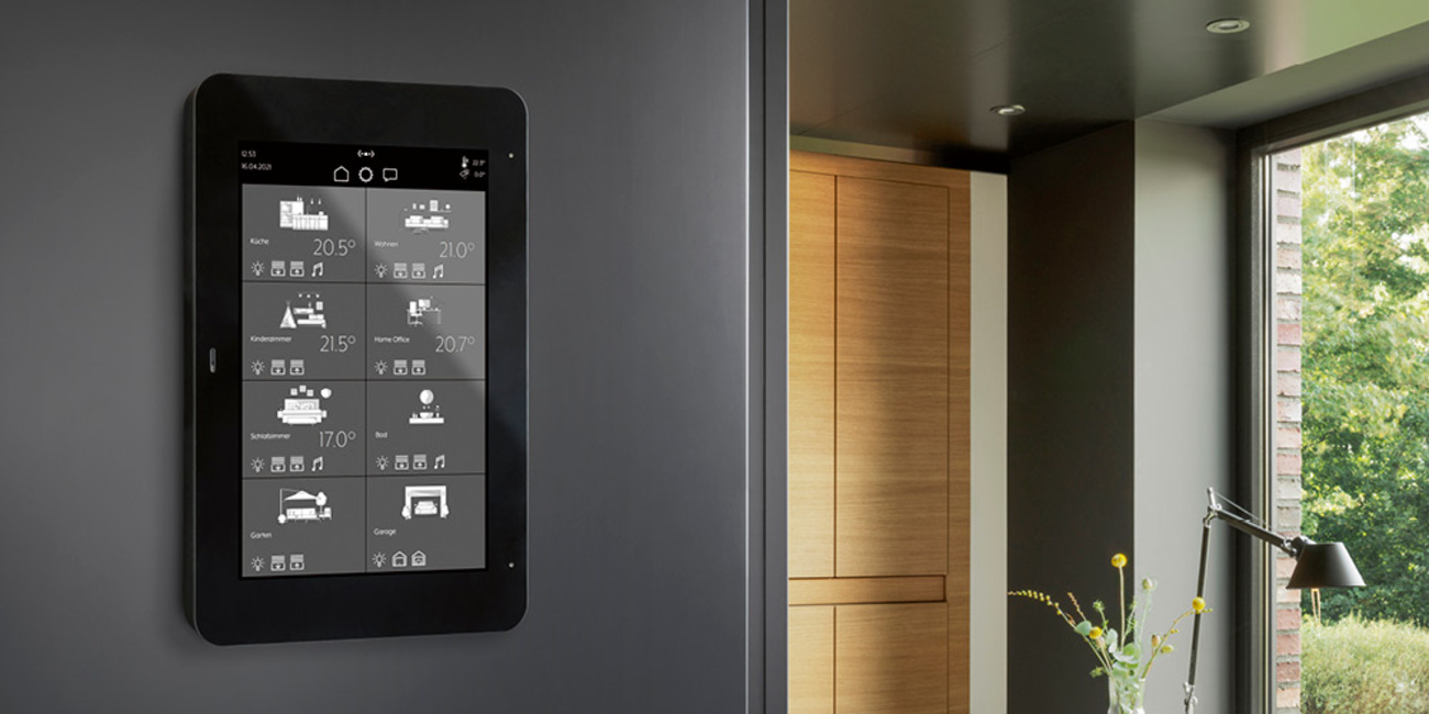 JUNG Smart Panel 8 bei Elektro Neubert in Sonnewalde